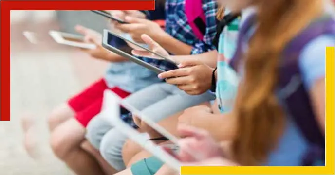 smartphones-to-students-at-