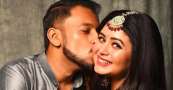 Ritabhari Chakraborty and Dr. Tathagata Chatterjee discussing relationships