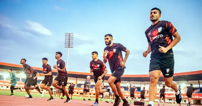 Intercontinental Cup footballers practice