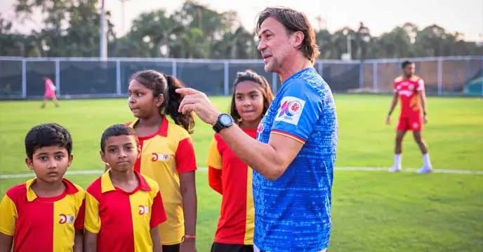 East Bengal coach Carles Cuadrat