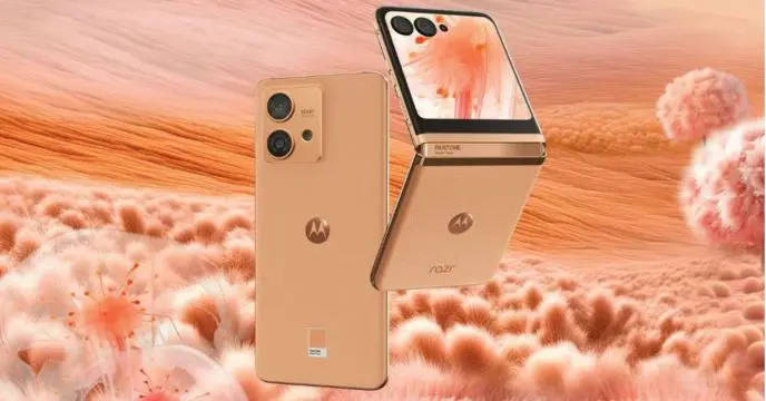 Moto Razr40 Ultra Peach Fuzz