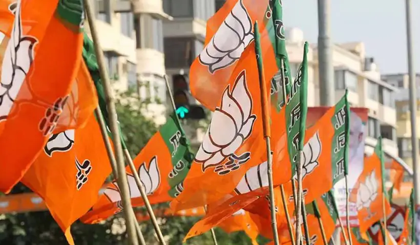 bjp-leader-dies-in-protest-against-congress-governments-petrol-and-diesel-price-hik