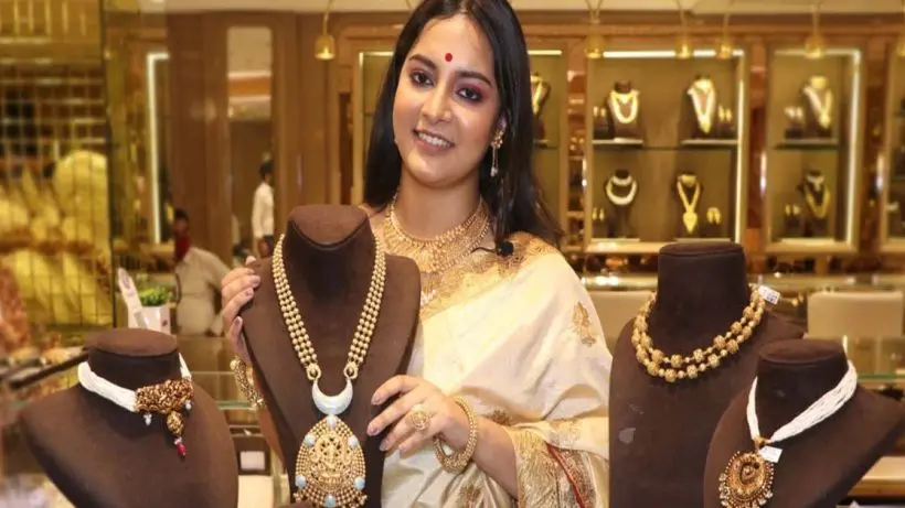 Gold Price: কলকাতায় ২৭০০ টাকা অবধি কমে গেল সোনার দাম