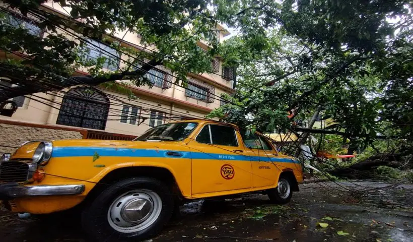 due to remal and bhara kotal there will be rain in Kolkata on Monday as well