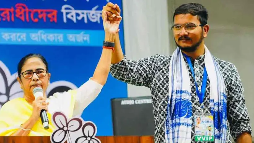 বেলা বাড়তেই অভিজিতকে পিছনে ফেলে এগিয়ে গেলেন দেবাংশু