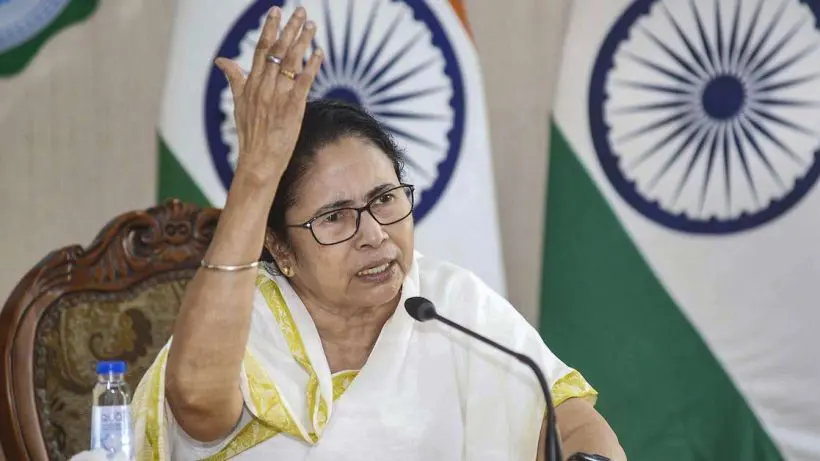 Mamata Banerjee ordered TMC councilors and policemen to stop greed for hawkers ,