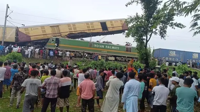 Rahul Gandhi to give up wayanad seat keep Raebareli