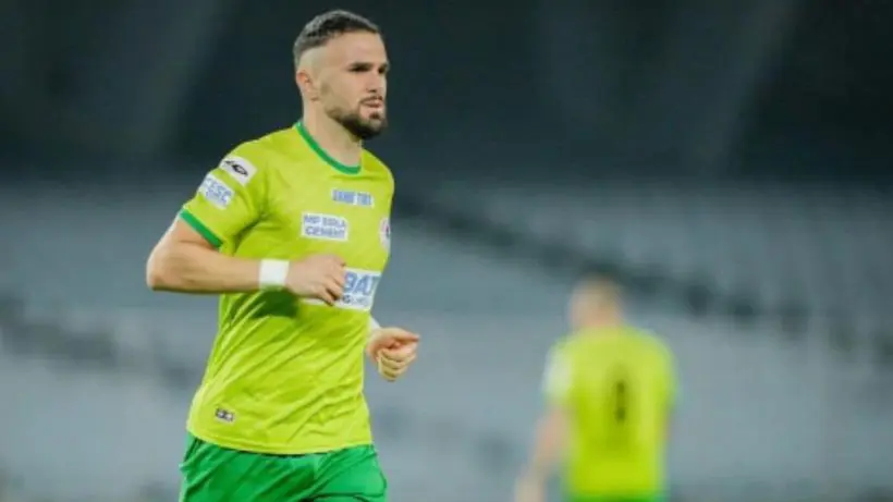 armando sadiku training with mohun bagan sg jersy