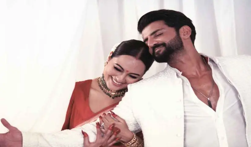 Sonakshi's Husband Zaheer Iqbal poses like SRK