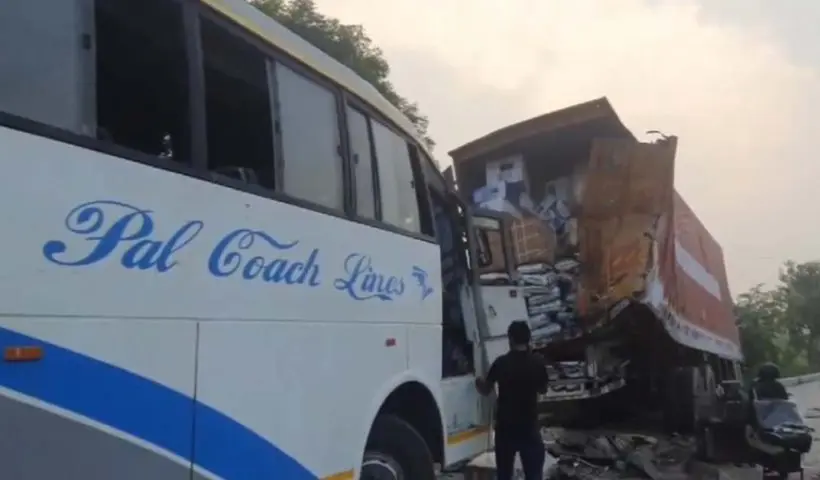 0 killed, over 12 injured in separate road incidents in Uttar Pradesh