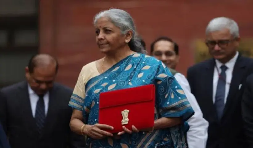 বাজেটে বড় ঘোষণা করতে পারেন অর্থমন্ত্রী নির্মলা, দাম কমবে গ্যাস সিলিন্ডারের?