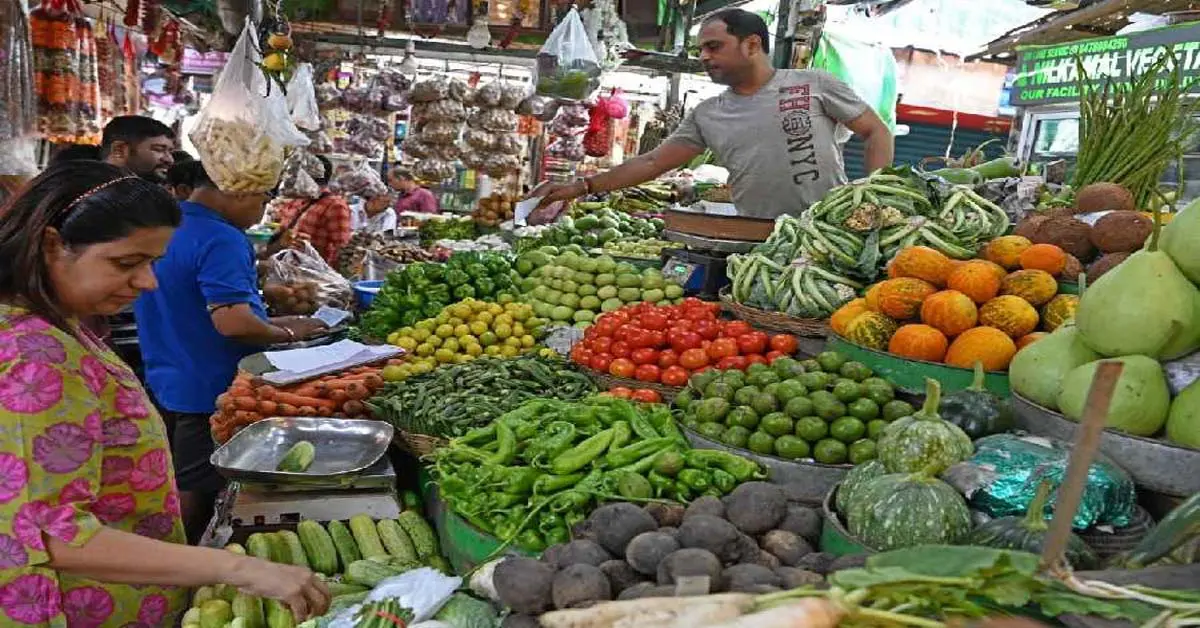 Vegetable Price hike today in kolkata 18 august 2025