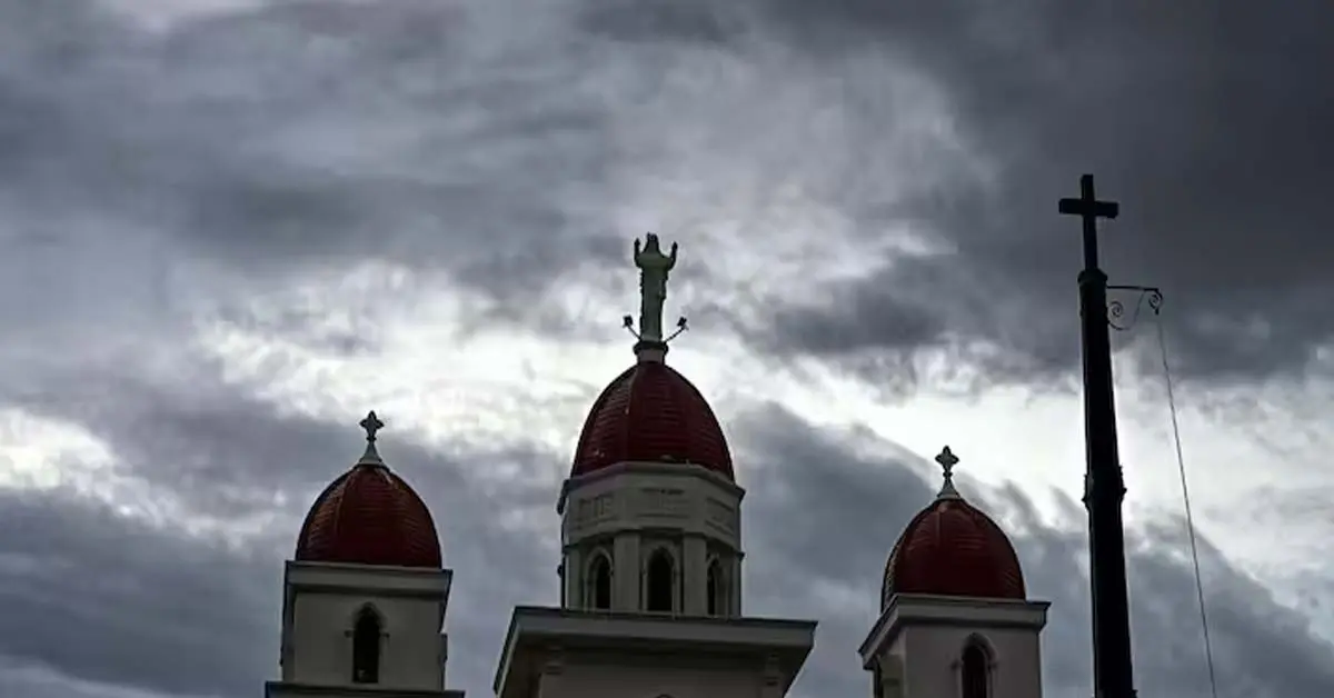 Thunderstorm and Rain Alert Issued for Five Districts in Bengal