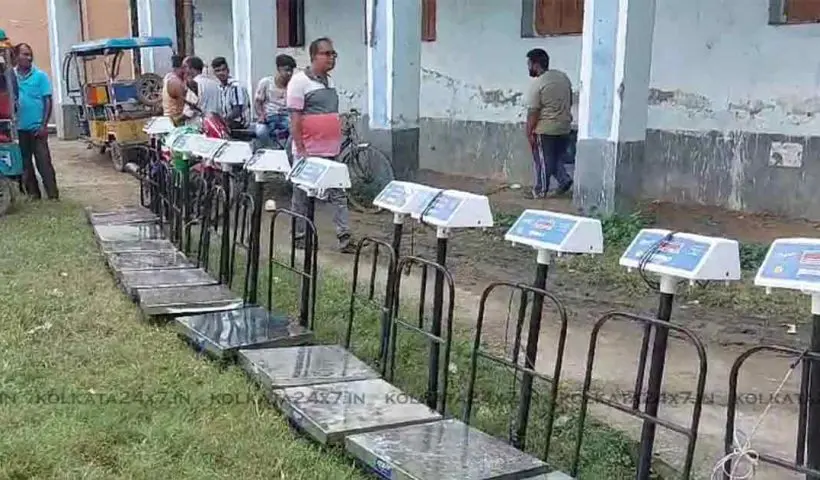 Ration Dealers in Samsherganj Benefit from New Digital Machine Renewal Program