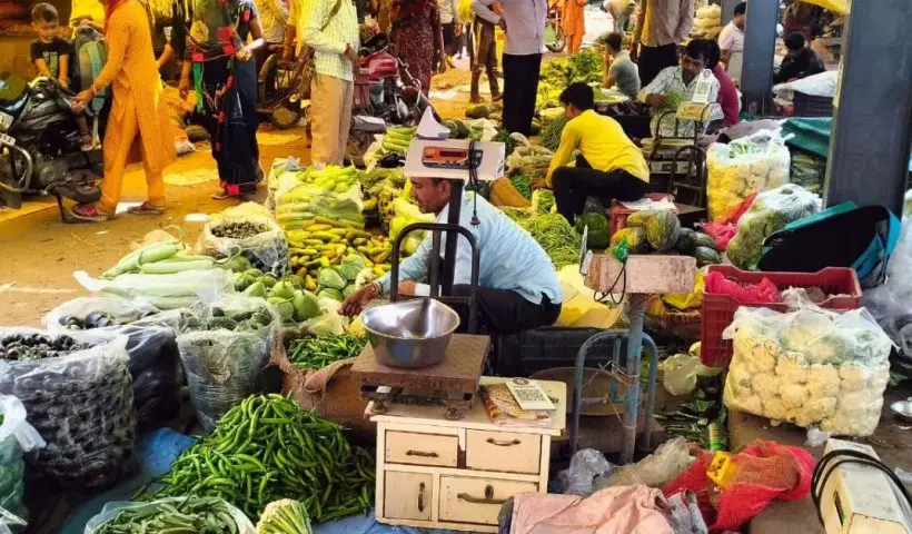 The prices of vegetables in Kolkata on August 12th can vary widely depending on the specific vegetable