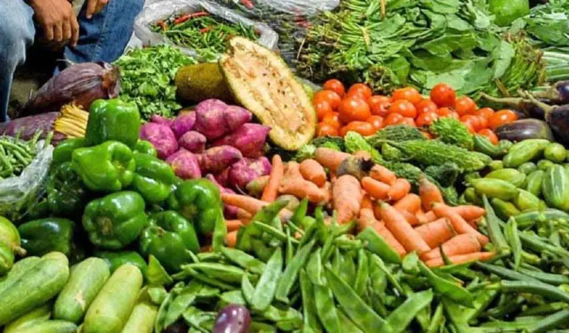 Thursday Sees Significant Changes in Vegetable Prices at Kolkata Market
