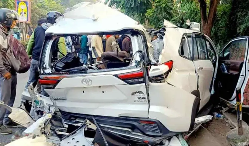 Dehradun truck car collision