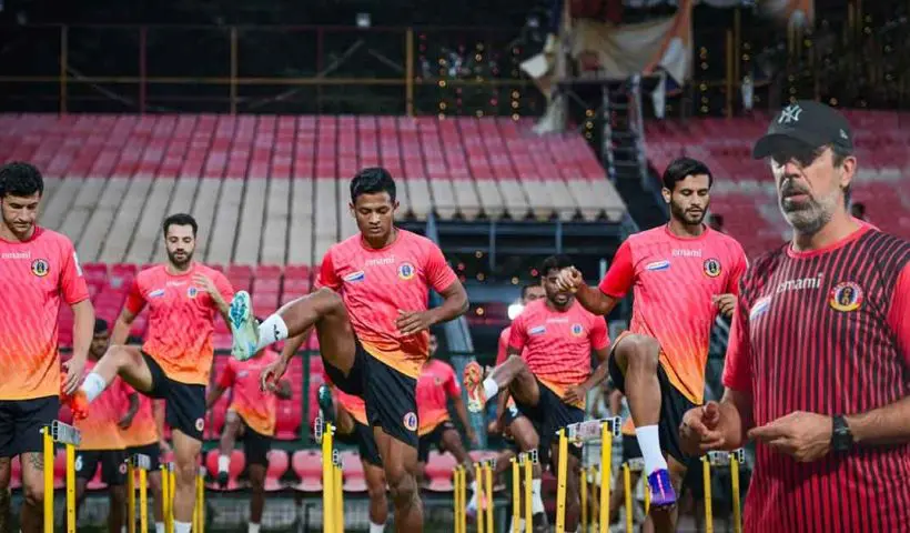 east-bengal-coach-oscar-bruzon-worried-about-defence-before-mohammedan-match-in-isl