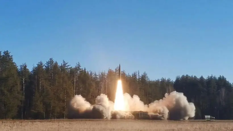 Ballistic vs cruise missile