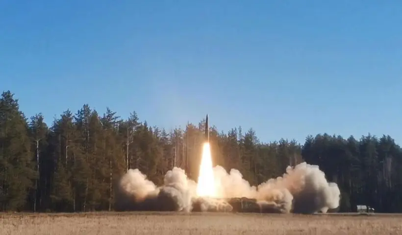 Ballistic vs cruise missile