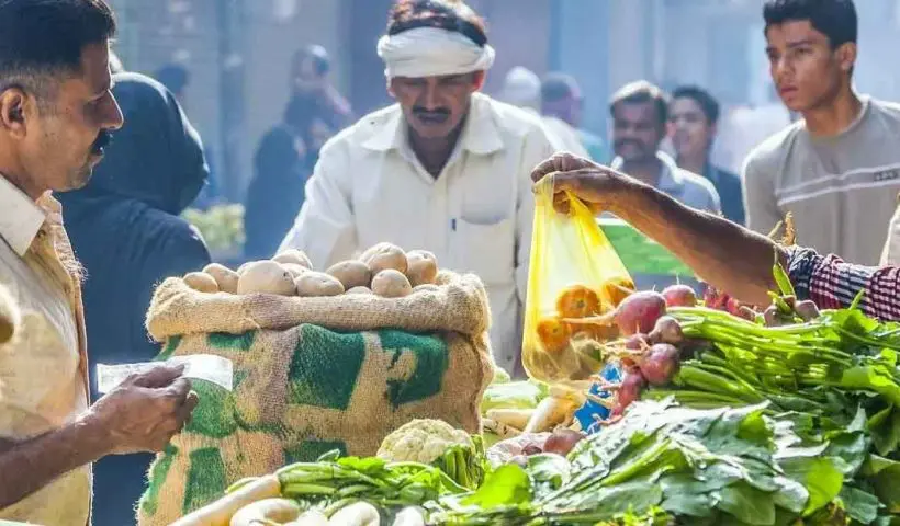 Explore the latest vegetable prices in Kolkata's markets, including Sealdah and Maniktala, with detailed daily updates on wholesale and retail rates