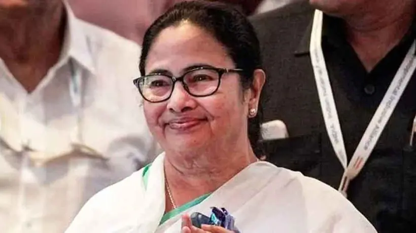 Mamata Banerjee Embarks on Flight to London for Week-Long Official Visit