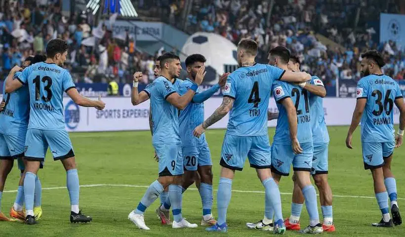 নিজাম শহরে হায়দরাবাদের বিরুদ্ধে প্লে-অফ দৌড়ে মুম্বই