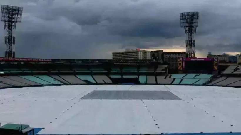rain-disrupts-kkr-vs-rcb-match-ipl-2025-eden-gardens-weather