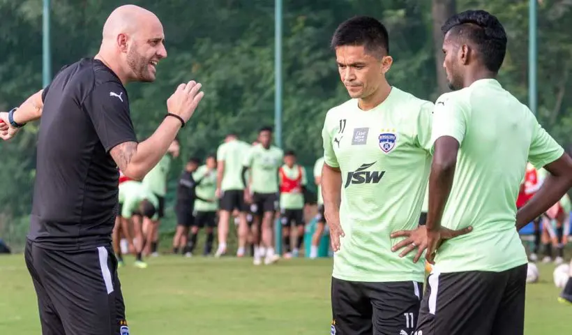 Gerard Zaragoza with team