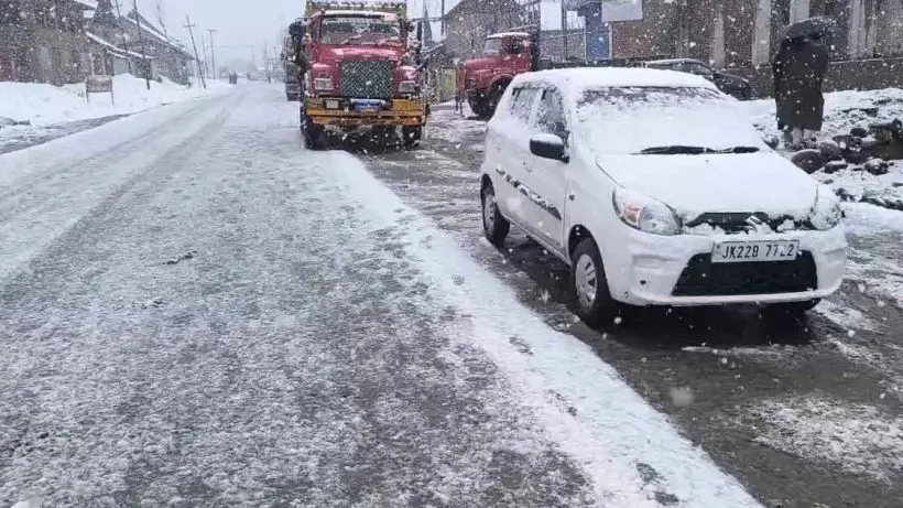 Kashmir Valley witnesses fresh snowfall in Anantnag, Gulmarg, and Pahalgam. The snow-covered landscapes attract tourists and nature lovers alike.