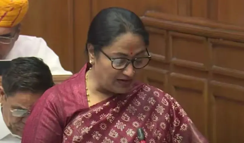 Rekha Gupta in Delhi Budget presentation