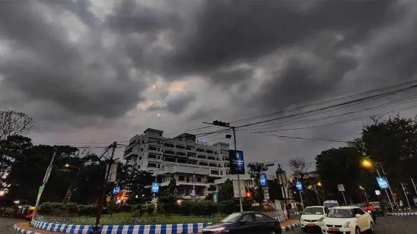 Disastrous Weather Alert! Alipore Met Office Warns of Relentless Heavy Rainfall