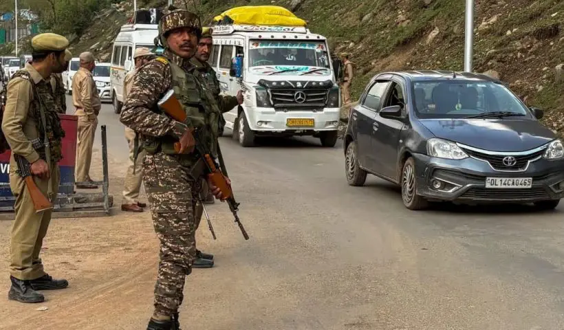 India Expels Pakistani Diplomats