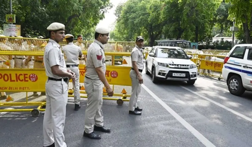 delhi police busts isi sleeper cell