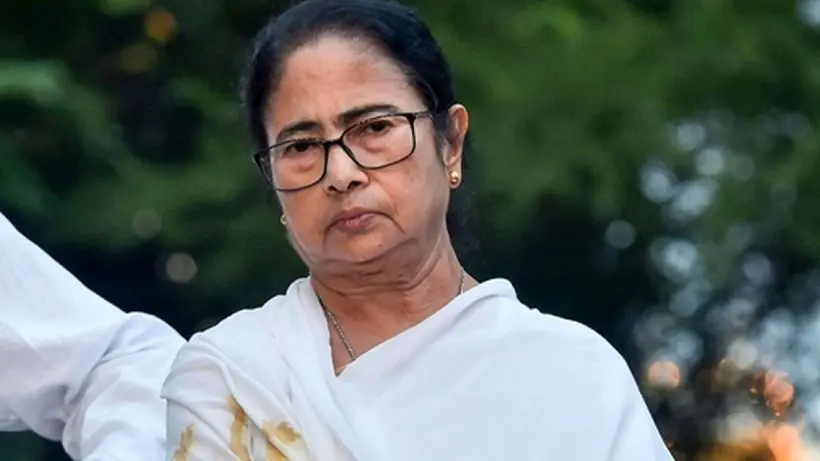 Fired SSC Teachers Return to CM’s Residence, Await Mamata’s Response