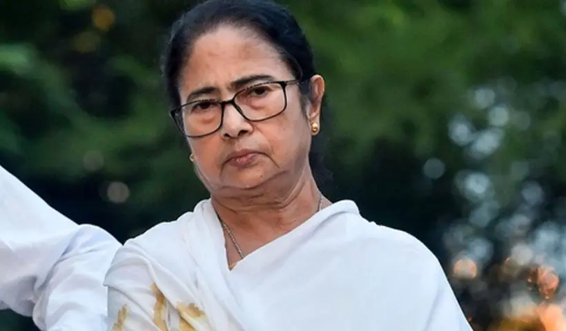 Fired SSC Teachers Return to CM’s Residence, Await Mamata’s Response