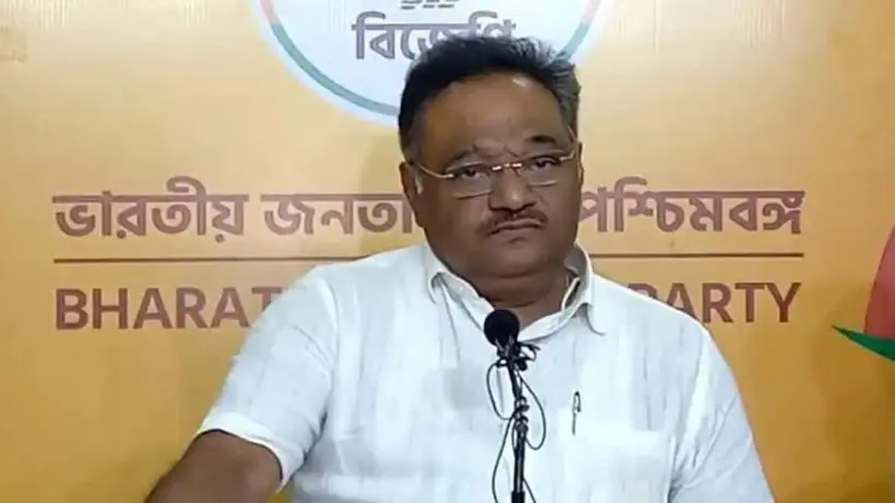 "Shamik Bhattacharya Raises Question: Where Did Firhad Hakim's Daughter Study?"