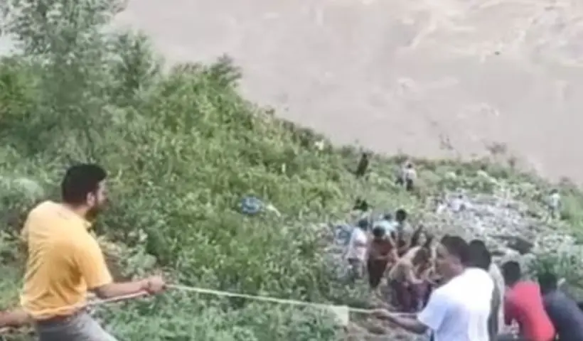 Badrinath route bus plunge