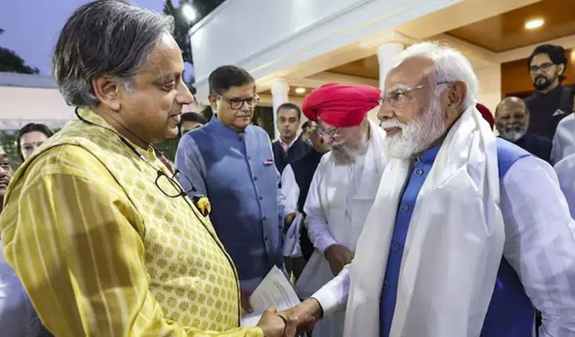 shashi tharoor praises pm modi