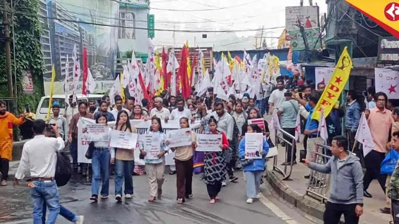 CPI M Rally in Darjeeling Stuns Gorkha Politics, Trinamool Observes Silently as DYFI Shakes Hills