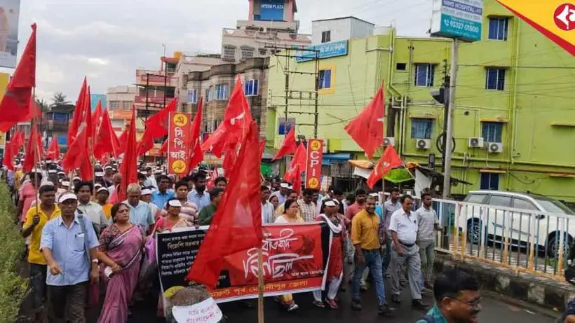 Massive public participation in the CPI(M) rally in Tamluk