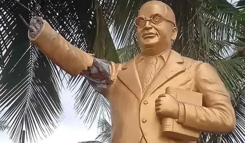 Samajwadi Supporter vandalised ambedkar statue