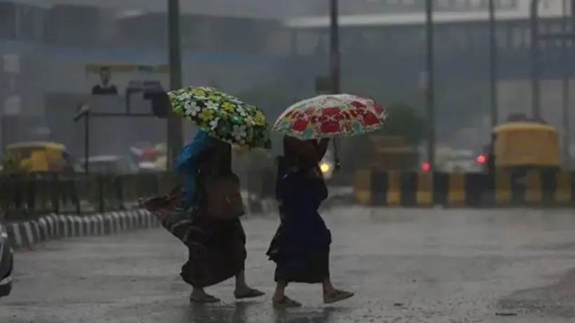 Mumbai Pummeled by Heavy Rain; Train Services Hit, Traffic Snarls Under Red Alert