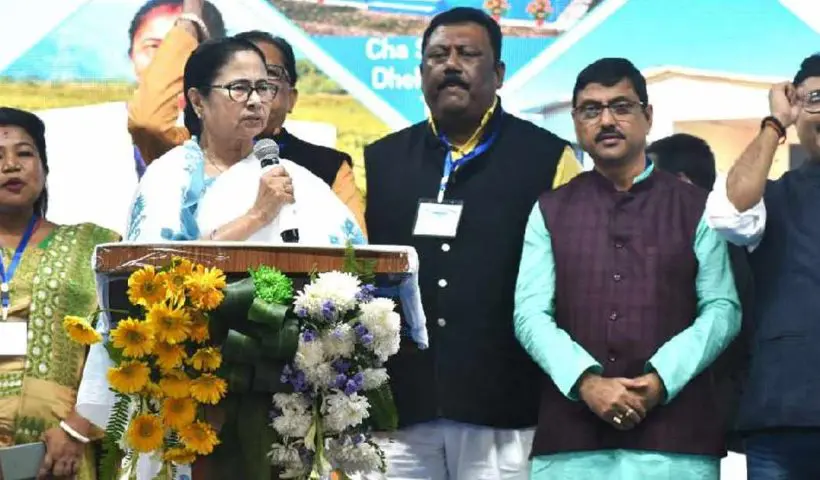 Mamata attacks central government