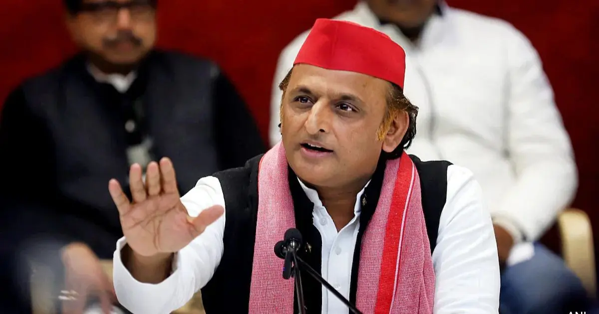 Akhilesh Yadav Highlights BJP’s Hypocrisy on Ganga Cleanliness Amid Indore’s Water Deaths