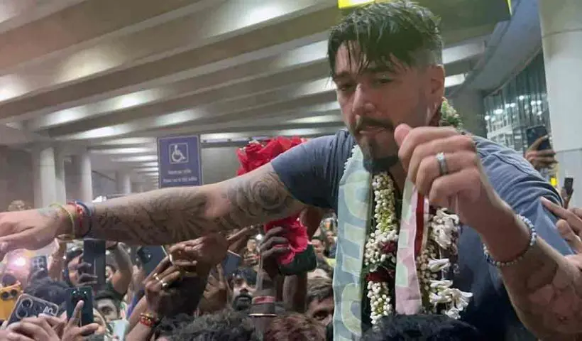 Dimitri Petratos Lands in Kolkata