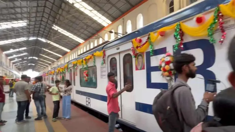AC Local Train from sealdah