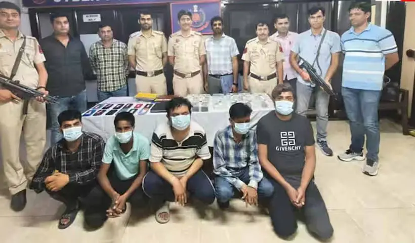 Fake Call Center busted in delhi