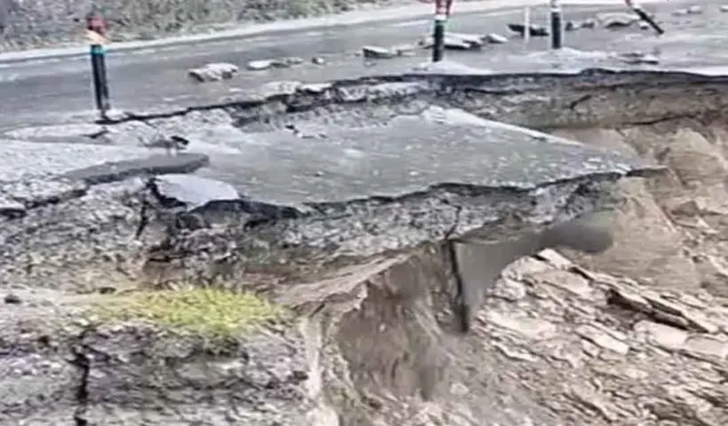 Poor Road Conditions Worry North Bengal Hoteliers, Appeal to CM for Intervention