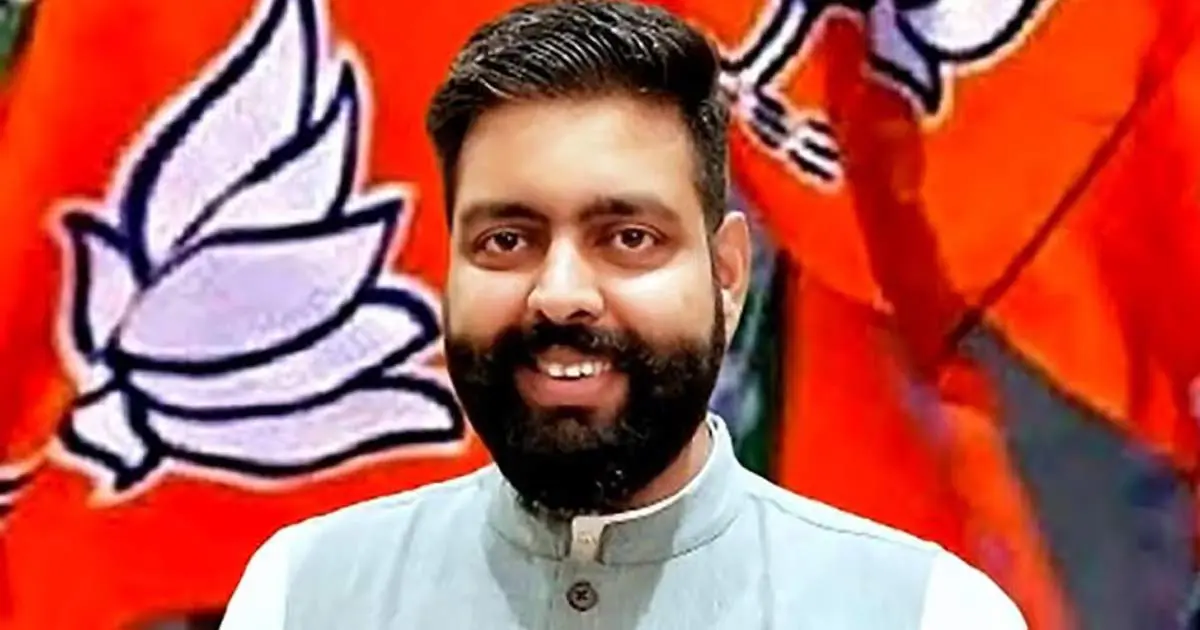 Tarunjoyti reminds indira gandhi